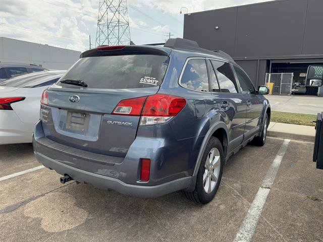 Used 2014 Subaru Outback 2.5i Limited AWD/4WD image 4