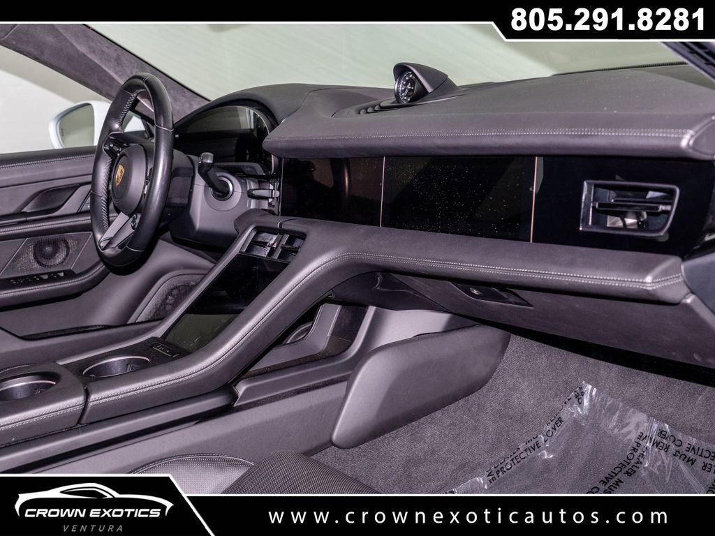 Used 2024 Porsche Taycan GTS image 32