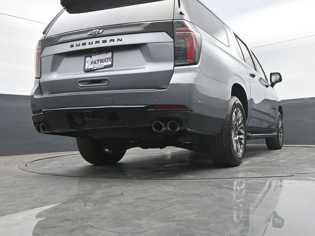 Used 2025 Chevrolet Suburban Z71 image 41