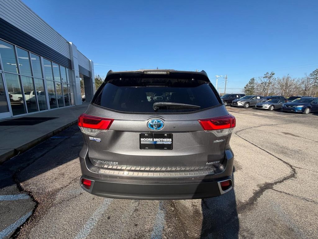 Used 2018 Toyota Highlander Limited image 7