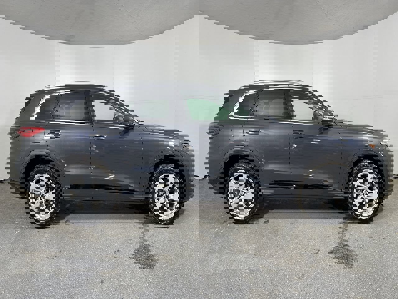 Used 2025 Audi Q5 Premium Plus w/ Premium Plus image 38