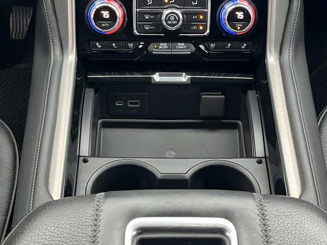Used 2021 GMC Yukon Denali w/ Denali Premium Package image 18