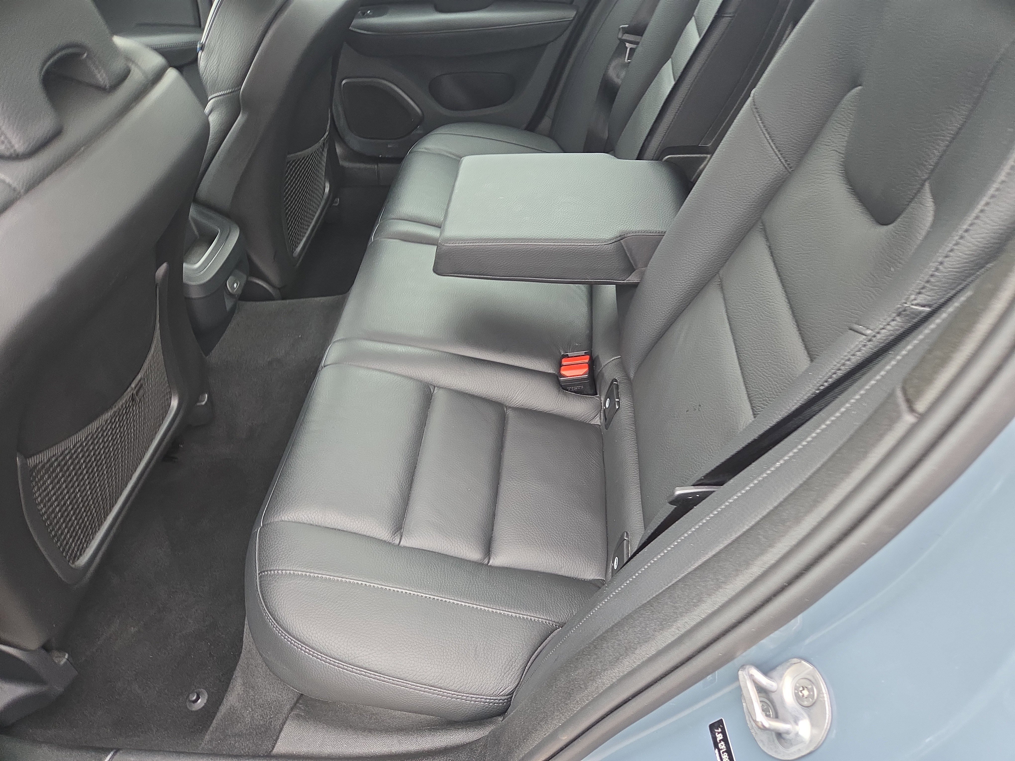 Used 2024 Volvo S60 B5 Plus w/ Climate Package image 7