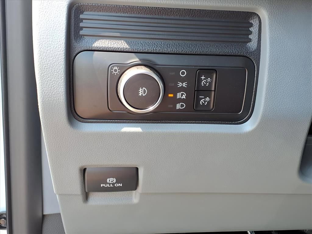 New 2025 Ford F350 XL w/ XL Chrome Package image 16