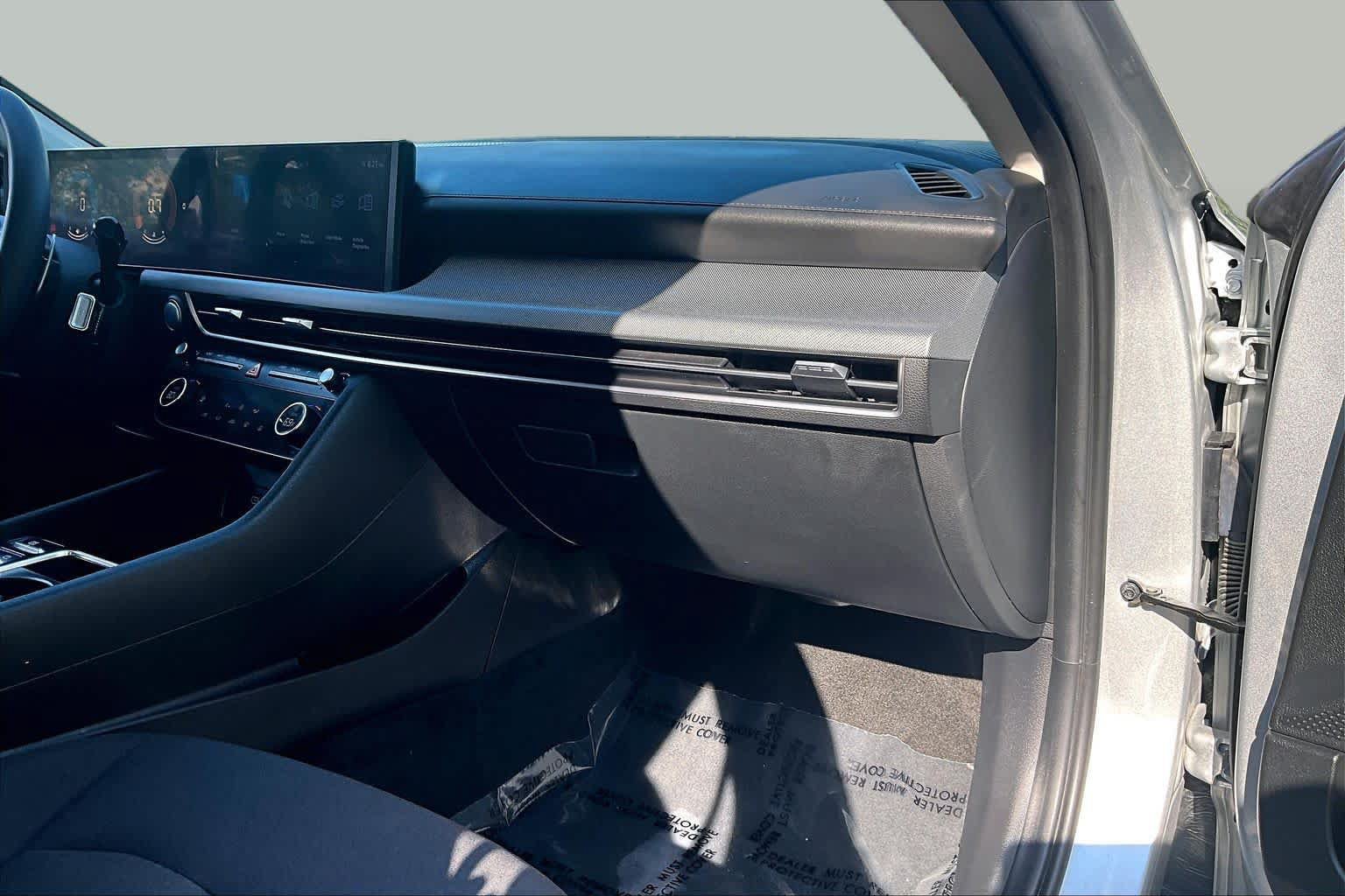Used 2025 Hyundai Sonata SEL FWD image 19