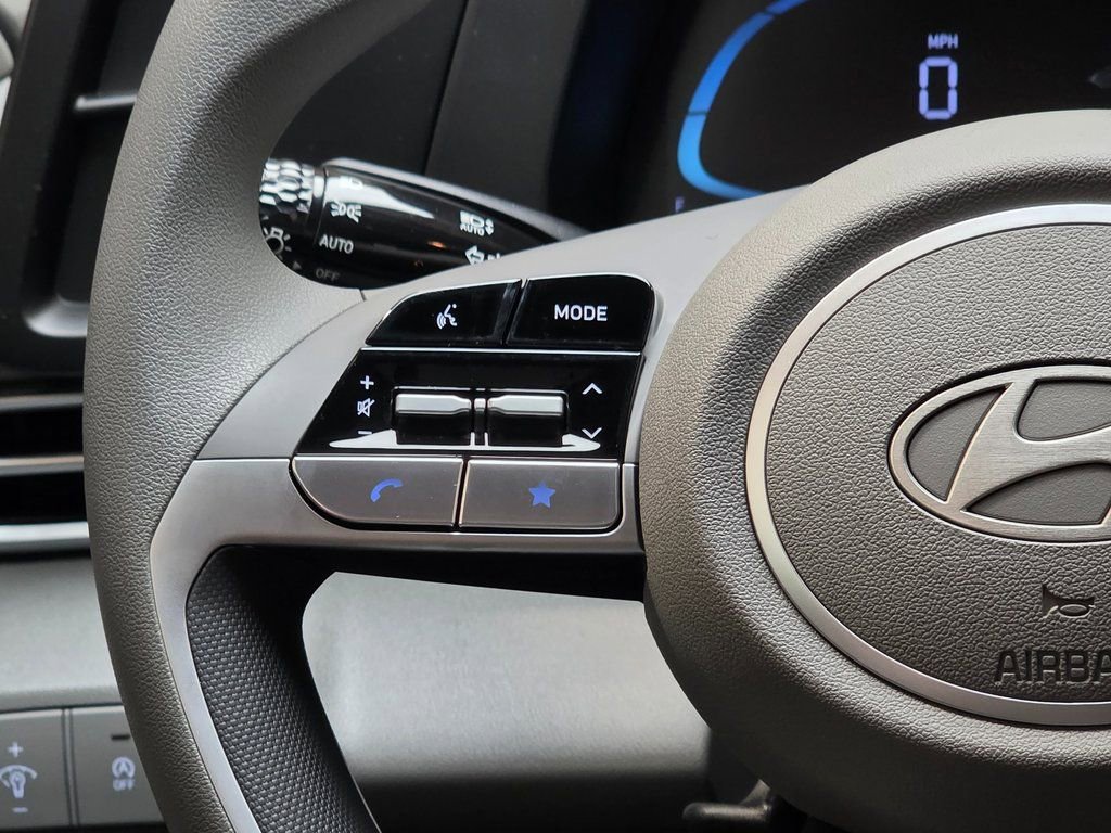 New 2026 Hyundai Elantra SE image 16