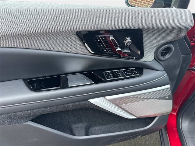 New 2025 Cadillac Optiq Sport 2 w/ LPO, Floor Liner Package image 15