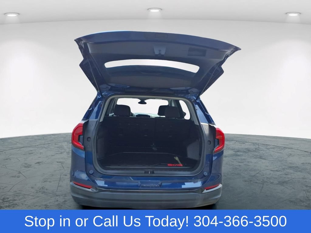 Used 2023 GMC Terrain SLE w/ Driver Convenience Package FWD image 14