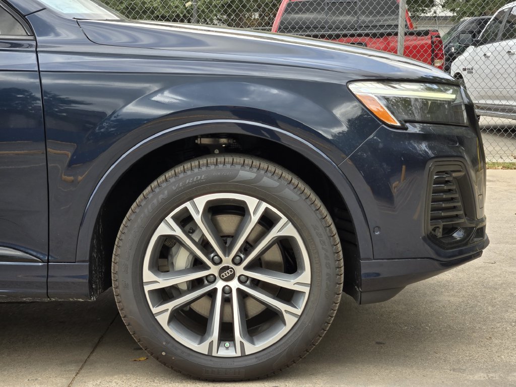 New 2026 Audi Q7 2.0T Premium AWD/4WD image 13