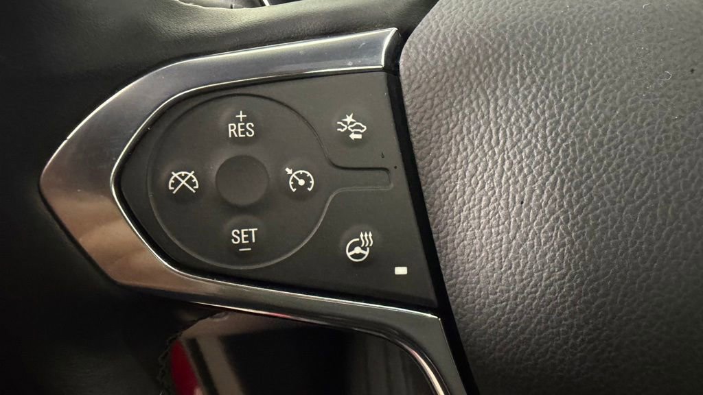 Used 2024 Chevrolet Traverse RS AWD/4WD image 17