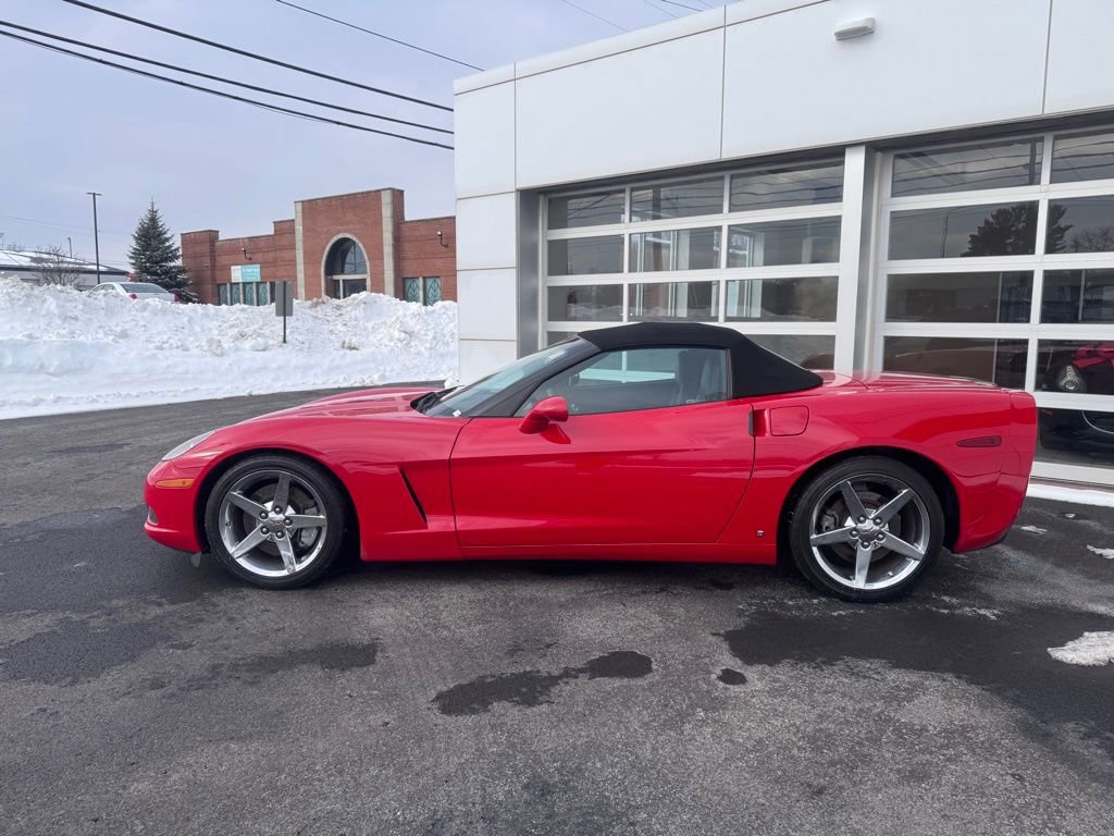 Used 2006 Chevrolet Corvette Convertible w/ Preferred Equipment Group RWD image 2