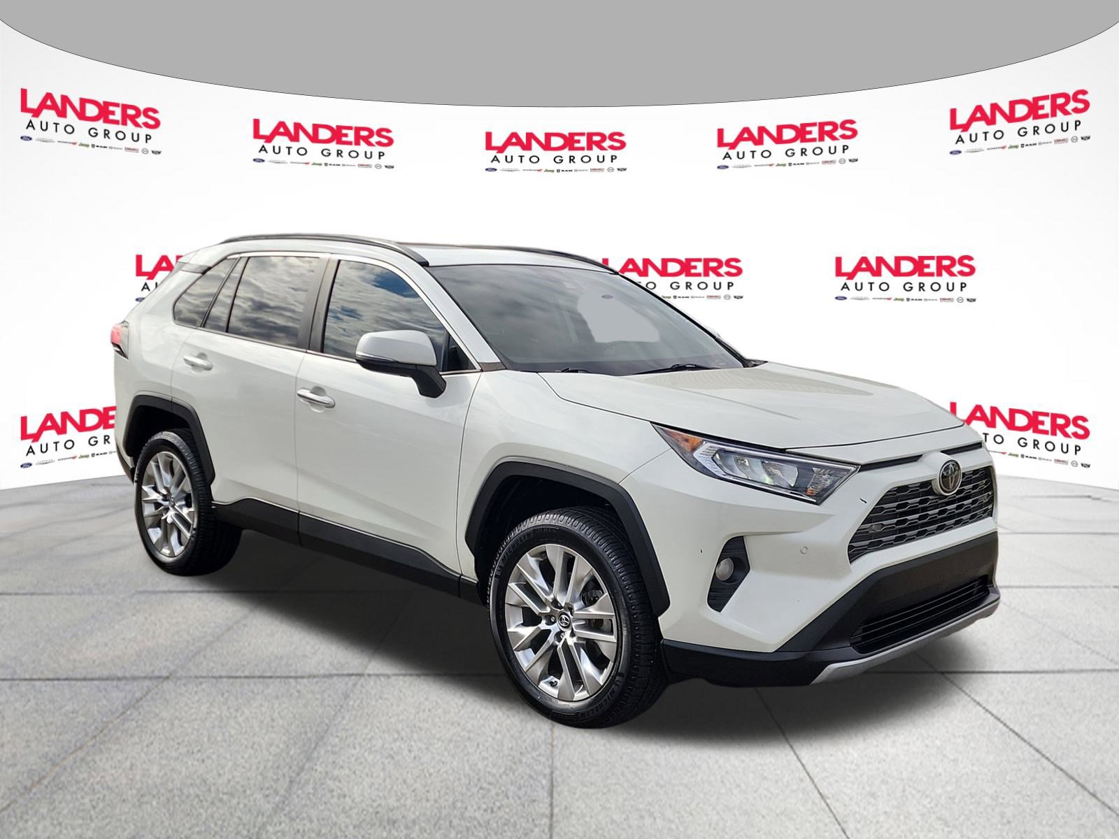 Used 2019 Toyota RAV4 Limited image 1