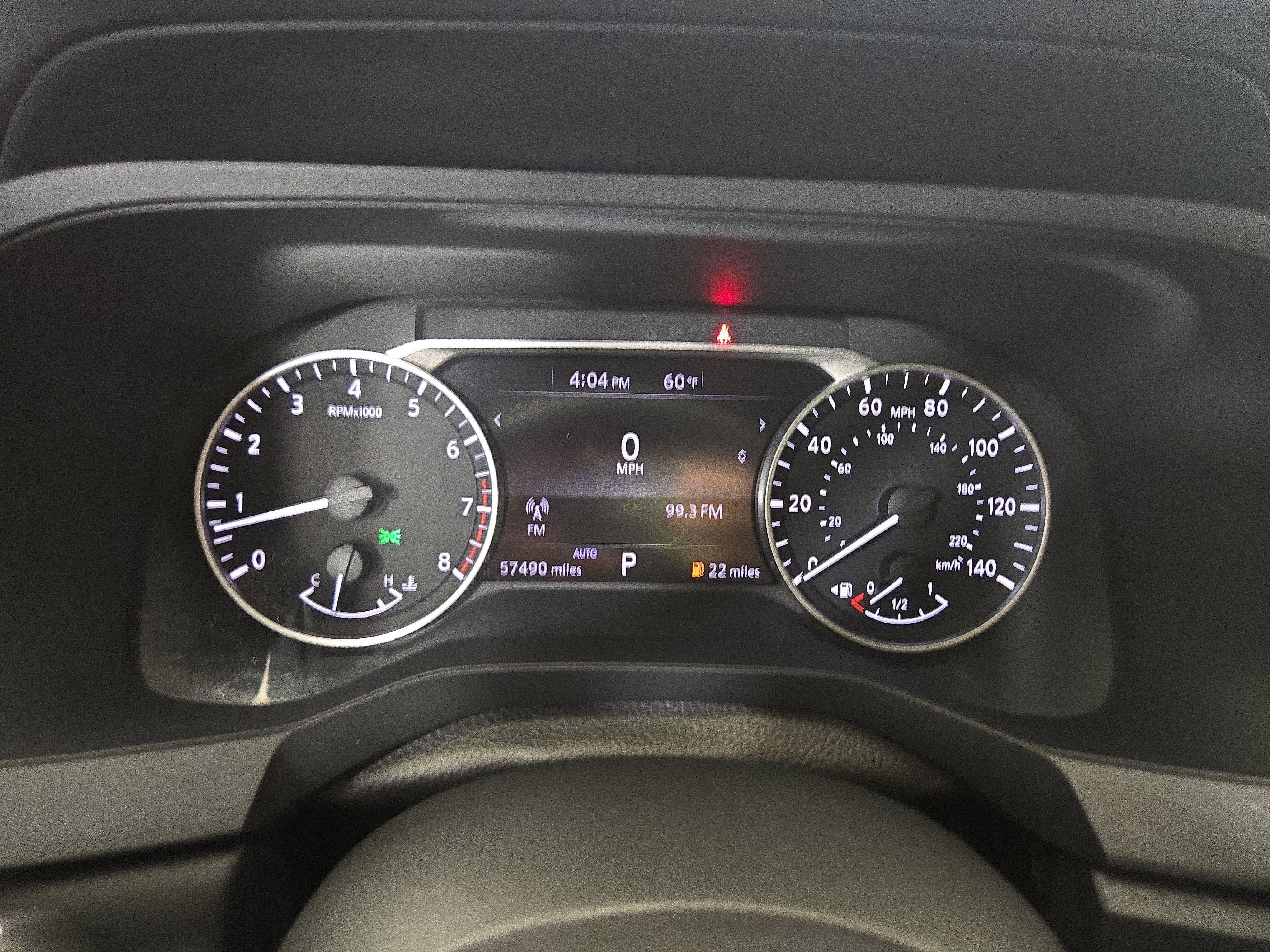 Used 2024 Nissan Pathfinder S image 17