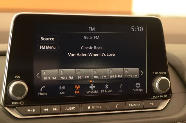 Used 2023 Nissan Rogue SL image 29