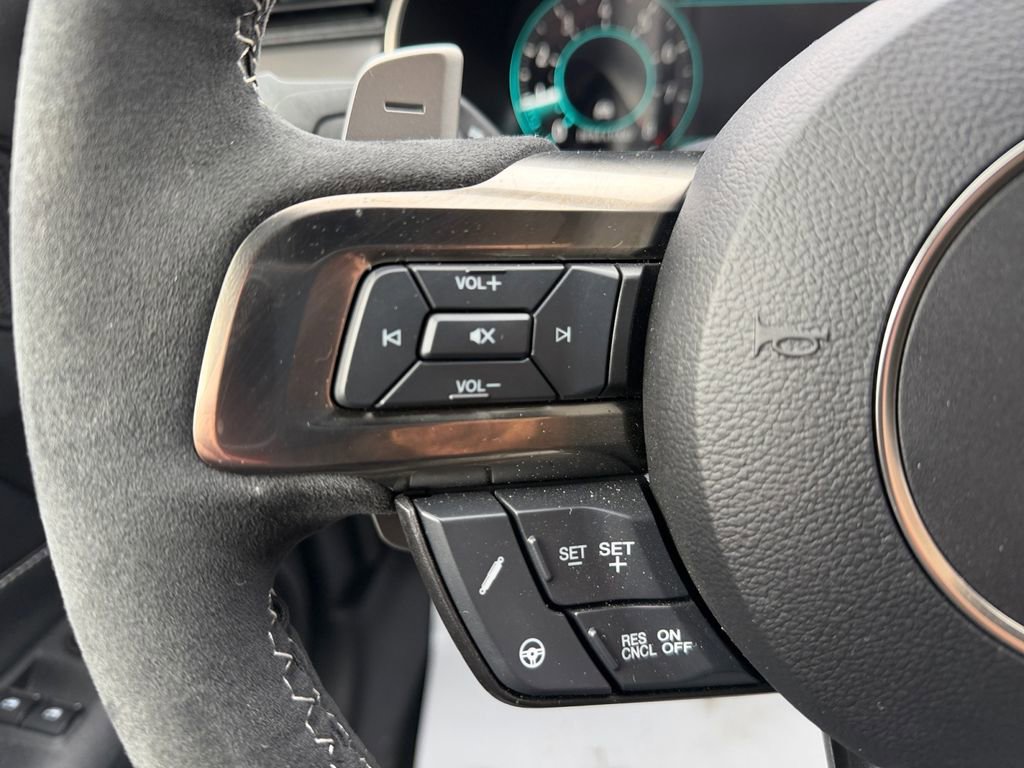 Used 2021 Ford Mustang Shelby GT500 w/ Technology Package image 16