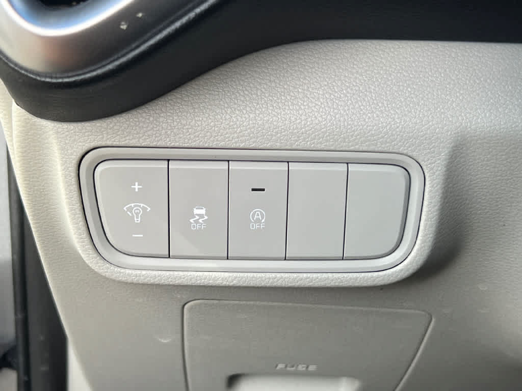 Used 2023 Kia Soul LX w/ LX Technology Package FWD image 27