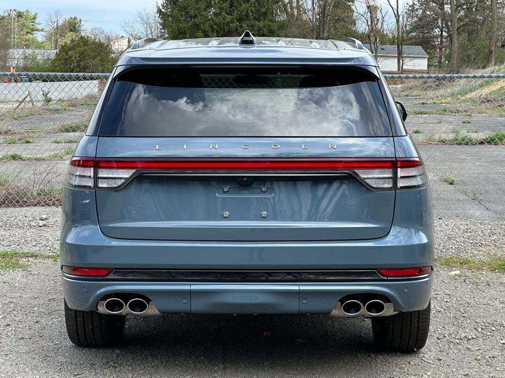 New 2026 Lincoln Aviator AWD image 4