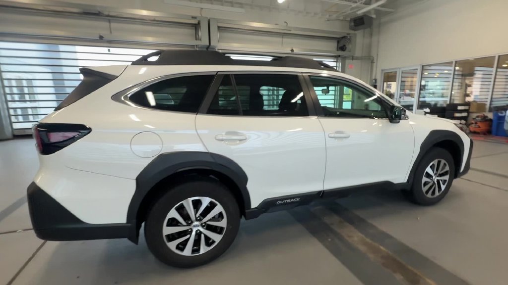 Certified 2023 Subaru Outback Premium AWD/4WD image 11