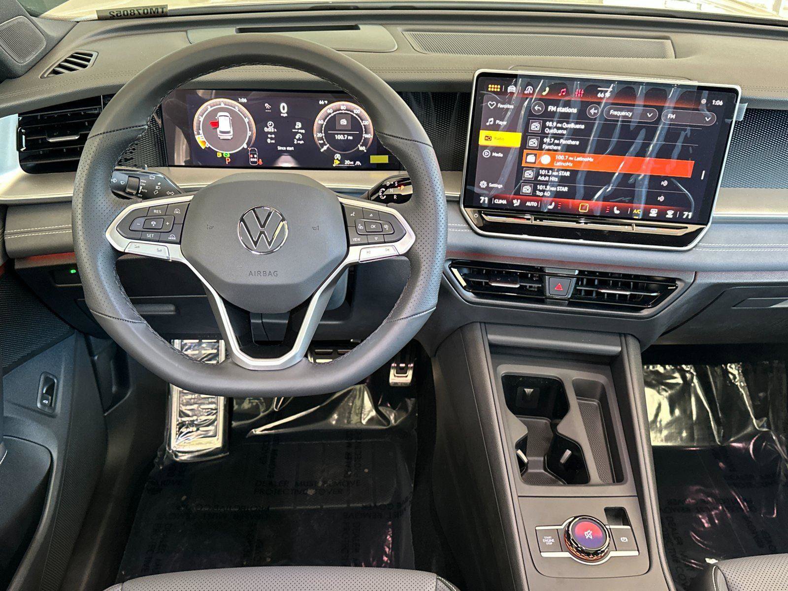 New 2026 Volkswagen Tiguan SE R-Line AWD/4WD image 13