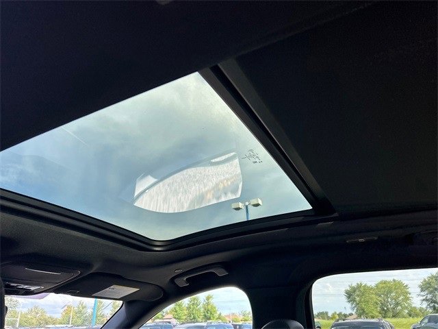 New 2025 Lincoln Nautilus Reserve w/ Jet Appearance Package image 26