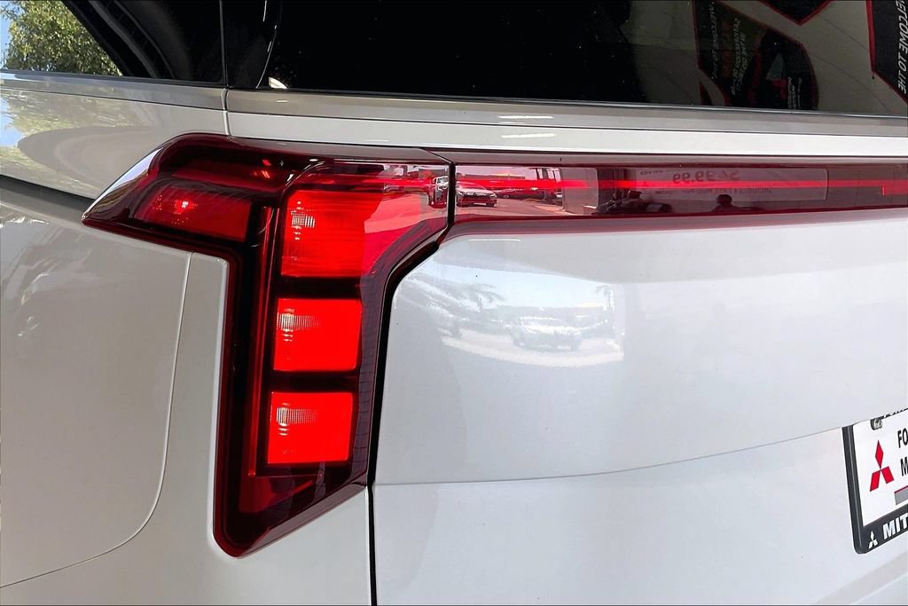 Used 2026 Kia Carnival FWD image 19
