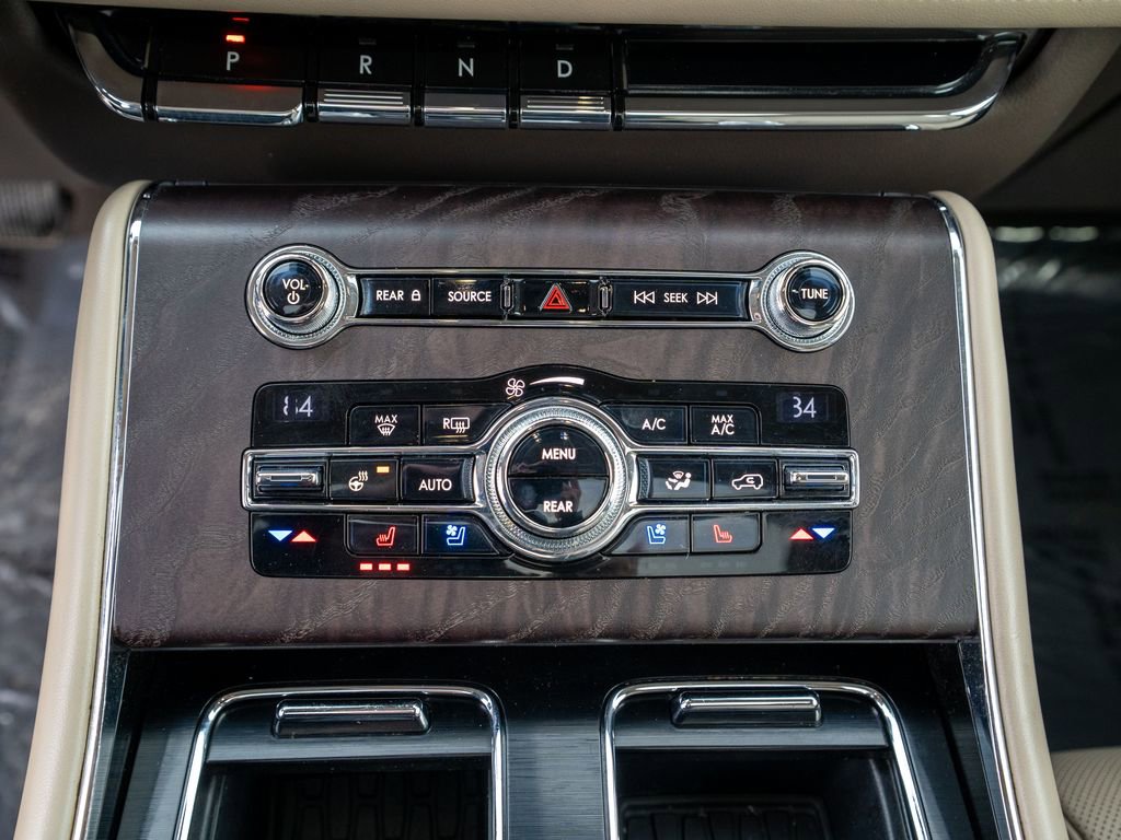 Used 2020 Lincoln Aviator Reserve w/ Equipment Group 202A image 31