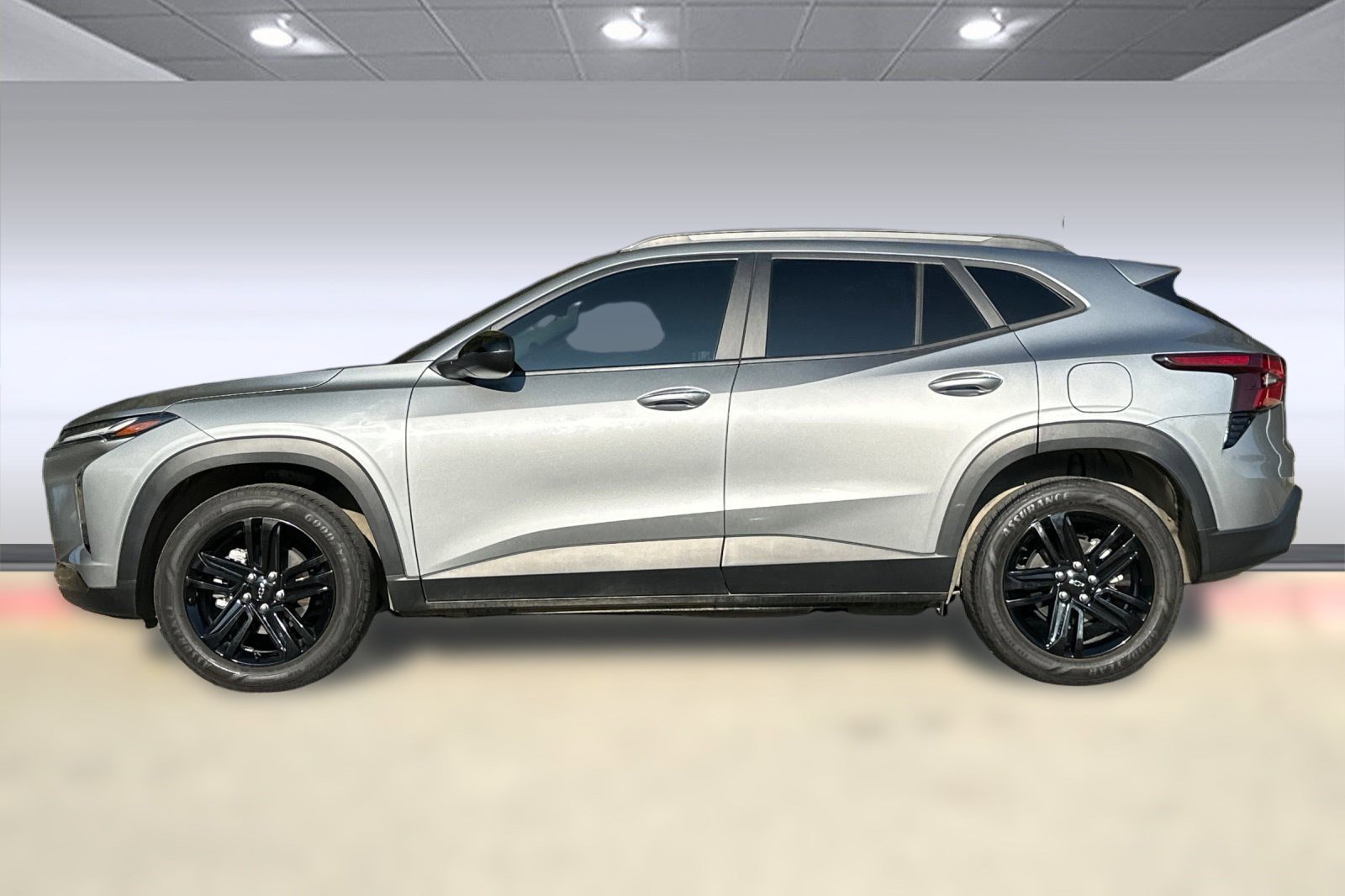 Used 2024 Chevrolet Trax ACTIV image 2