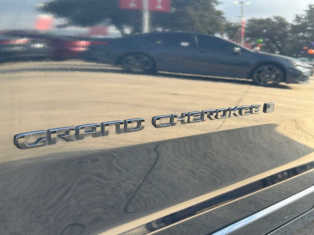 Used 2024 Jeep Grand Cherokee L Summit AWD/4WD image 10