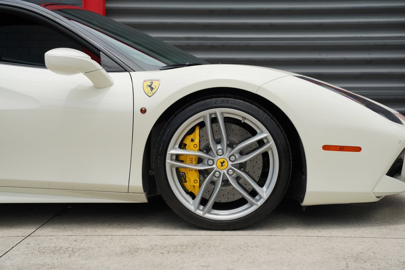 Used 2016 Ferrari 488 GTB RWD image 13