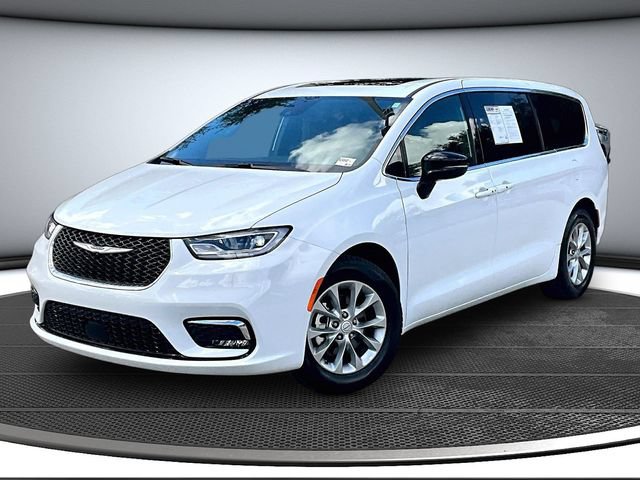 Used 2026 Chrysler Pacifica Limited