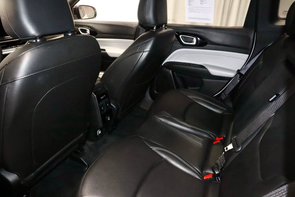 Used 2025 Jeep Compass Limited AWD/4WD image 20