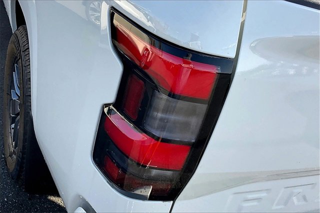 New 2025 Nissan Frontier SV image 11