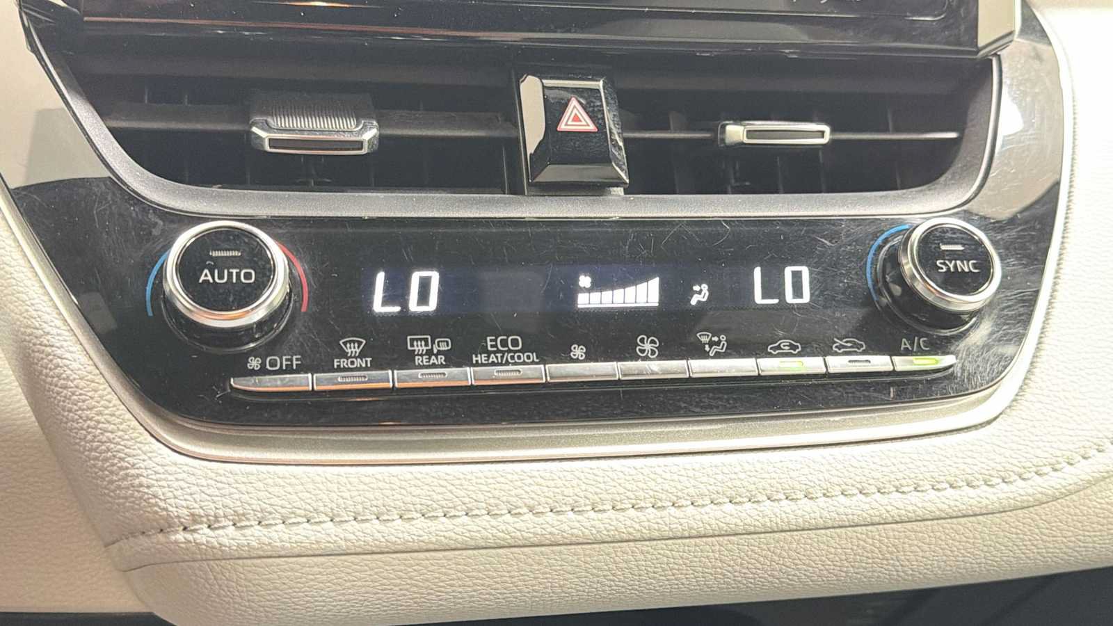 Certified 2019 Toyota Corolla XSE FWD image 20