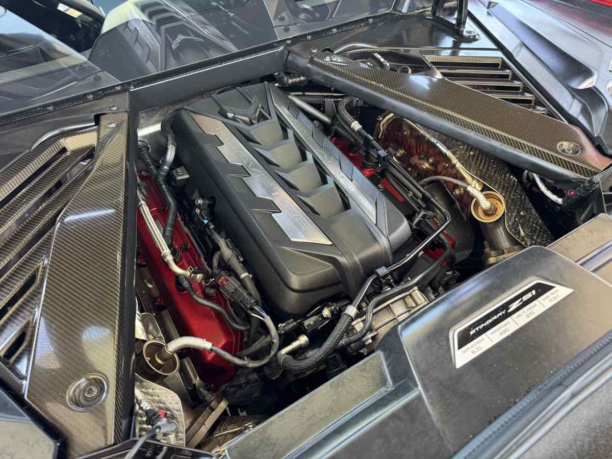 Used 2025 Chevrolet Corvette Stingray Preferred Cpe w/ Z51 Performance Package RWD image 30
