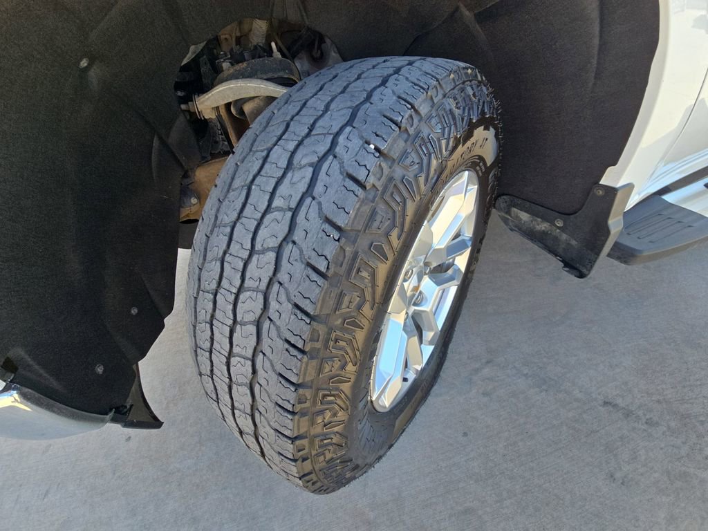 Used 2025 Chevrolet Silverado 1500 LT image 31