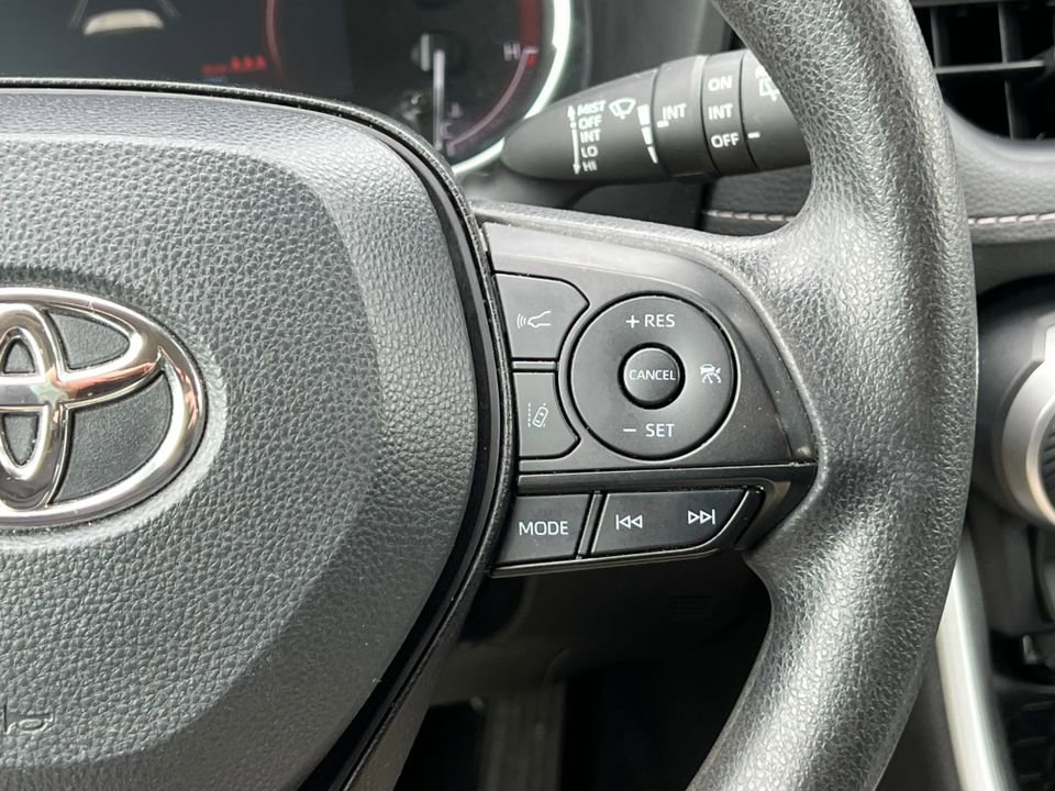 Used 2024 Toyota RAV4 XLE image 18