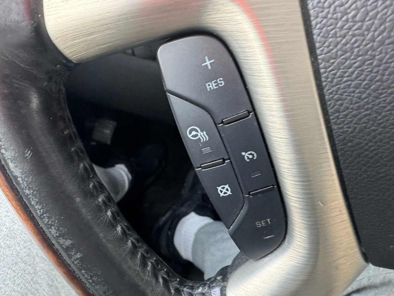 Used 2014 Cadillac Escalade Platinum image 17