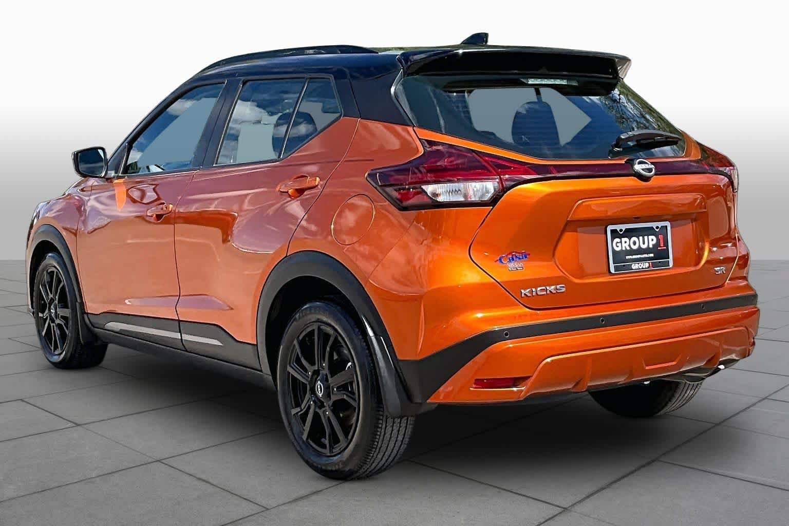 Used 2023 Nissan Kicks SR FWD image 12