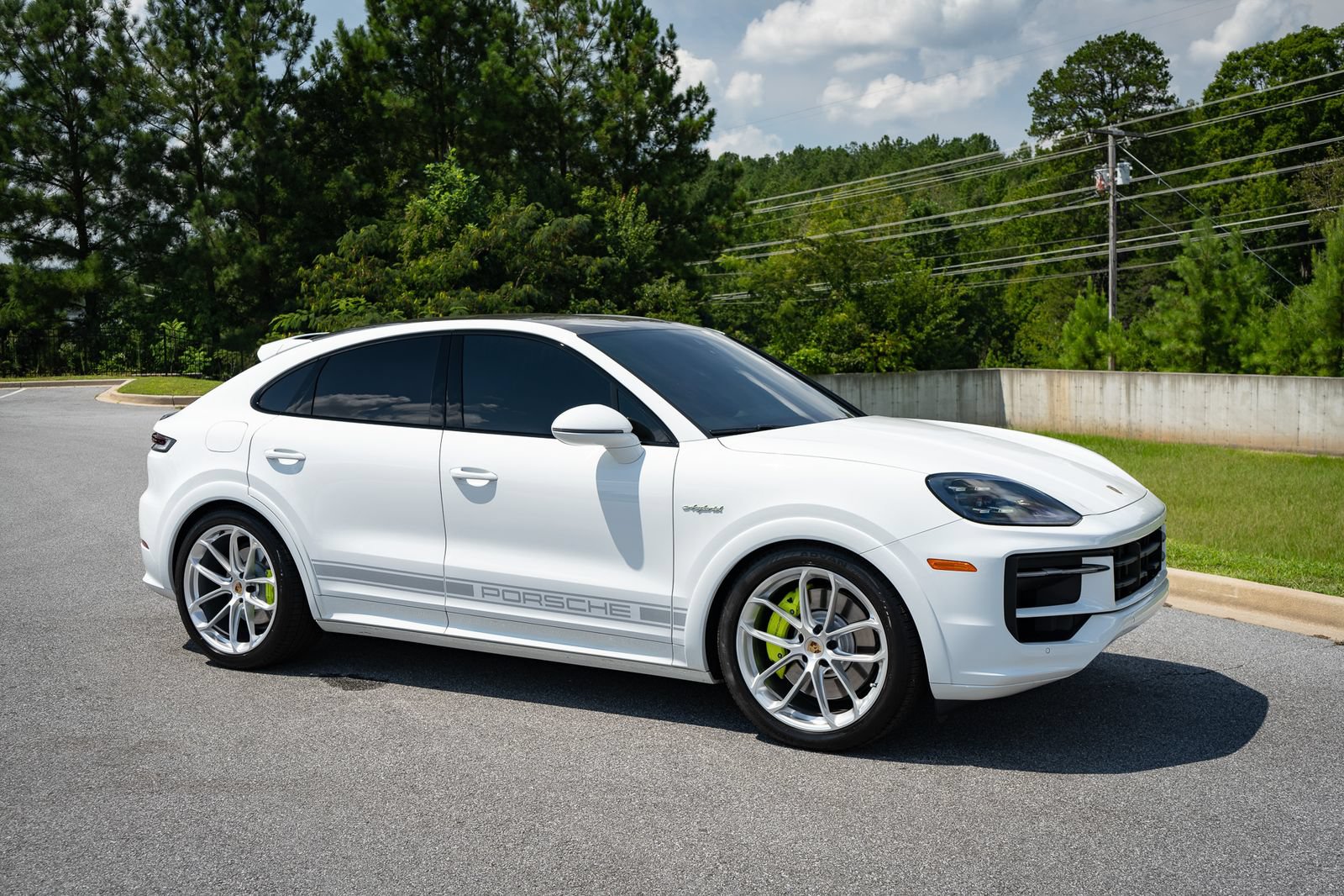 Used 2024 Porsche Cayenne S AWD/4WD image 23