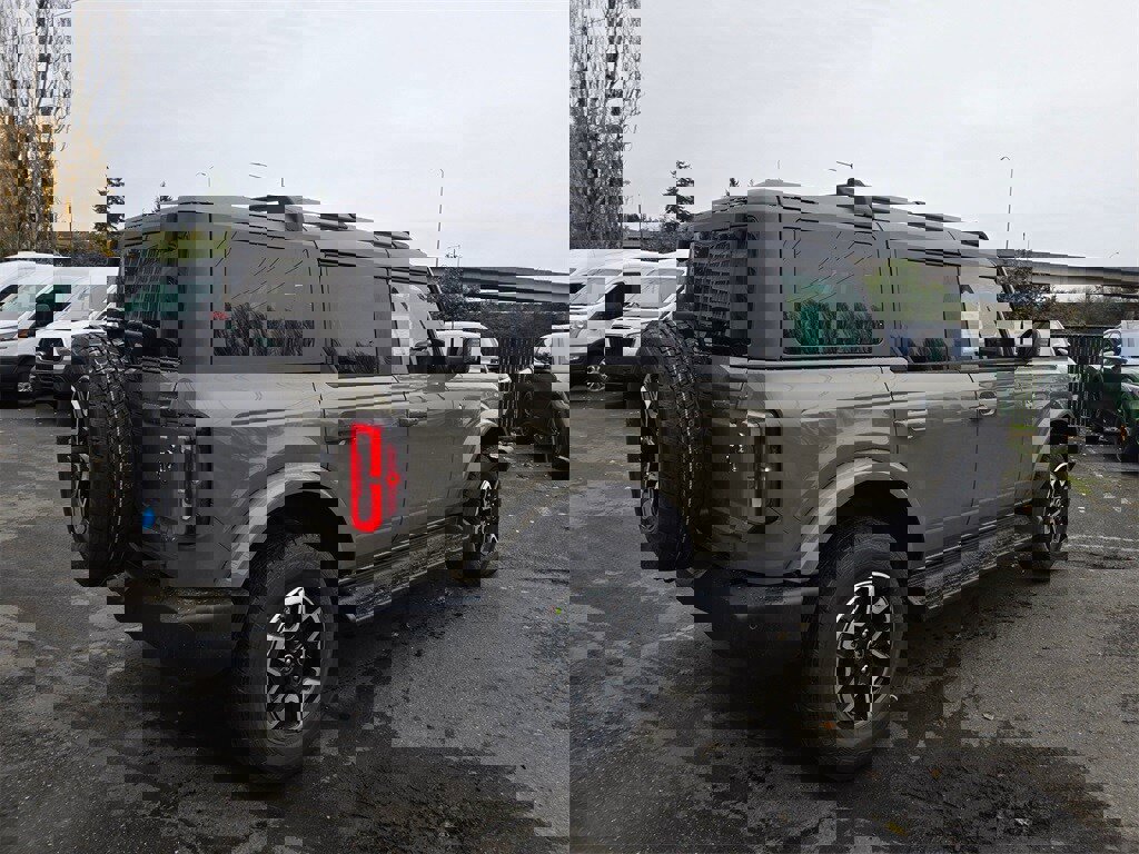 New 2025 Ford Bronco Outer Banks image 5