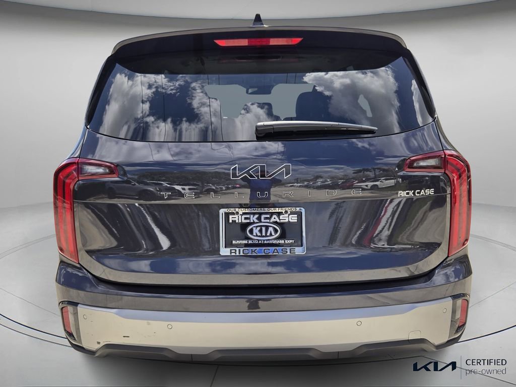 Certified 2025 Kia Telluride LX FWD image 6