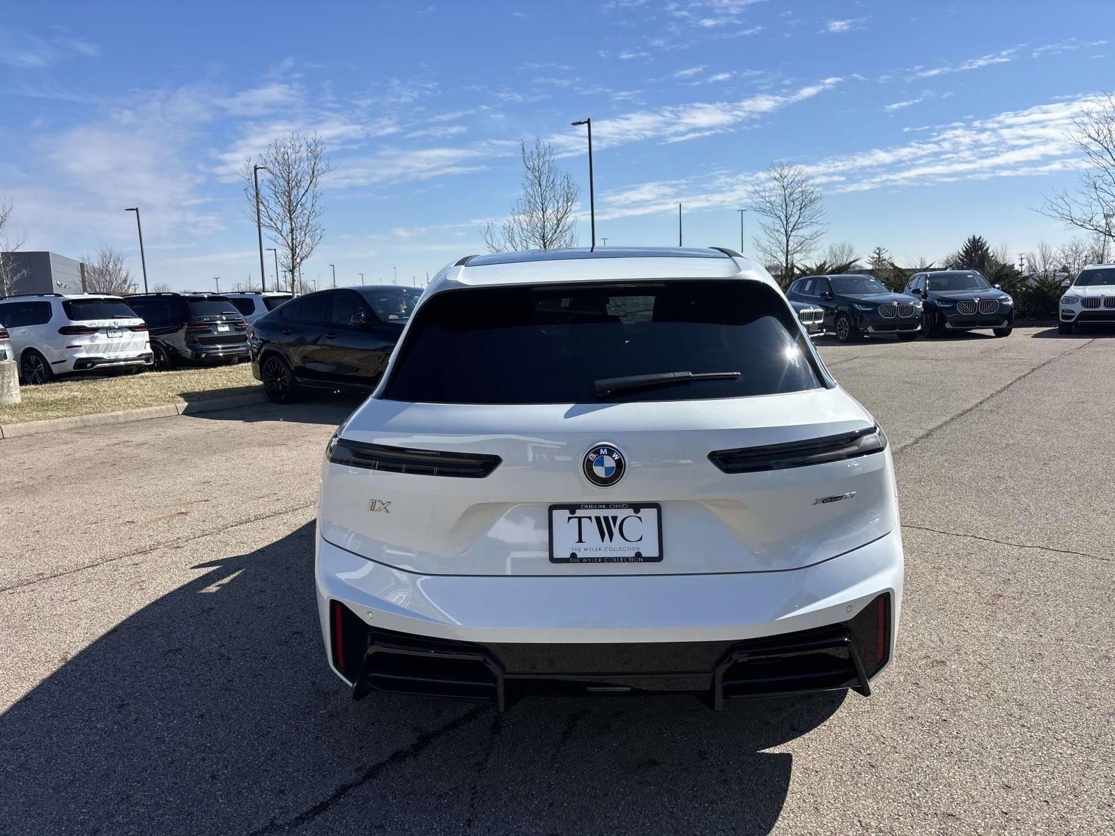 New 2026 BMW iX xDrive60 w/ M Sport Package image 6