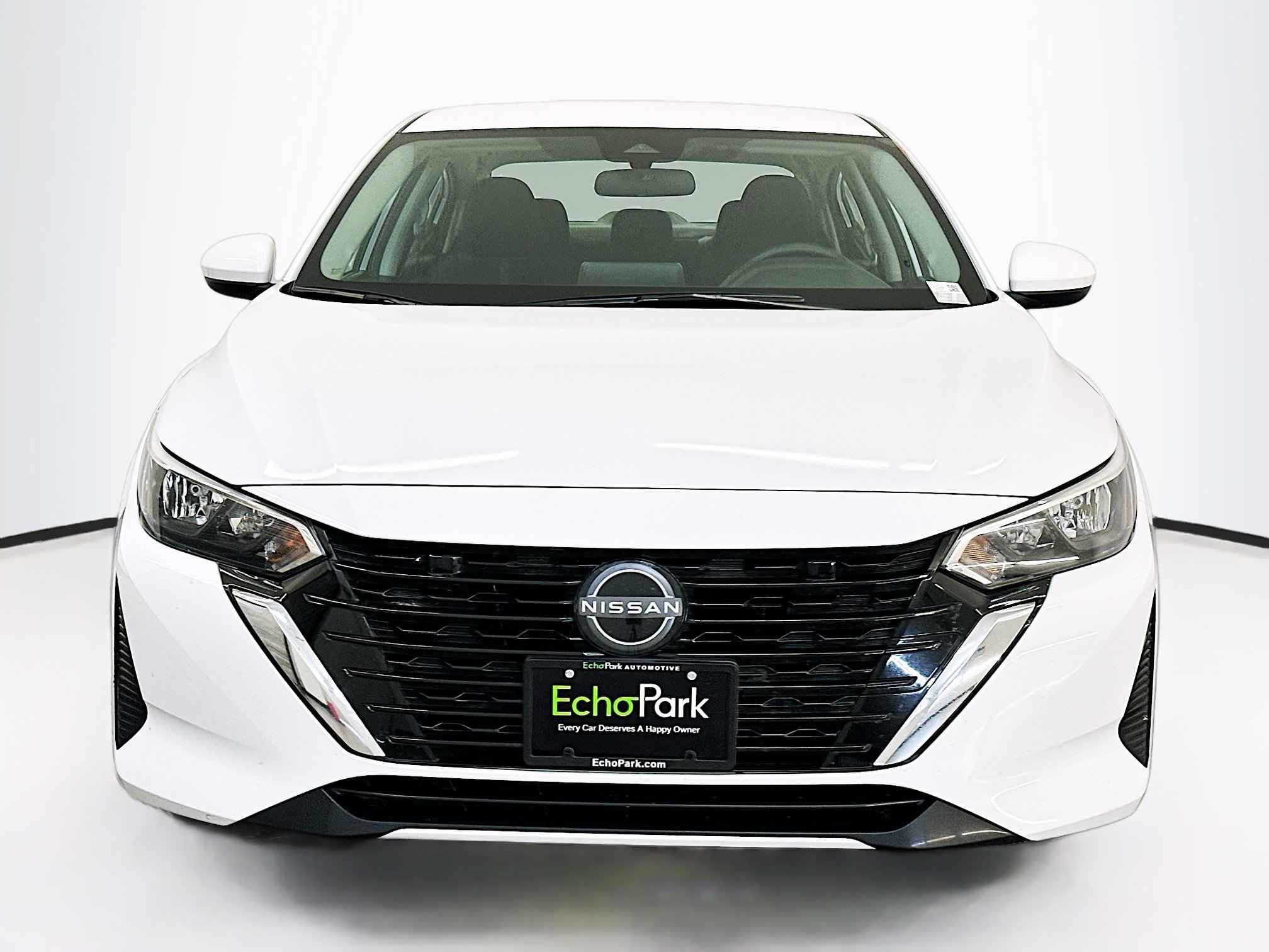 Used 2025 Nissan Sentra SV image 2