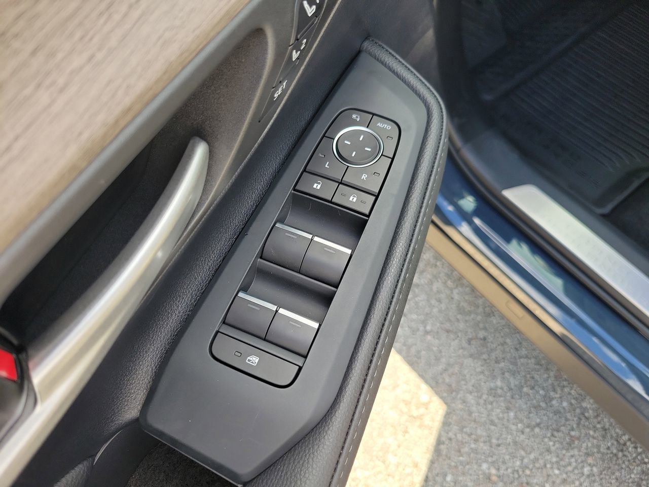 New 2026 Toyota Grand Highlander Limited FWD image 15