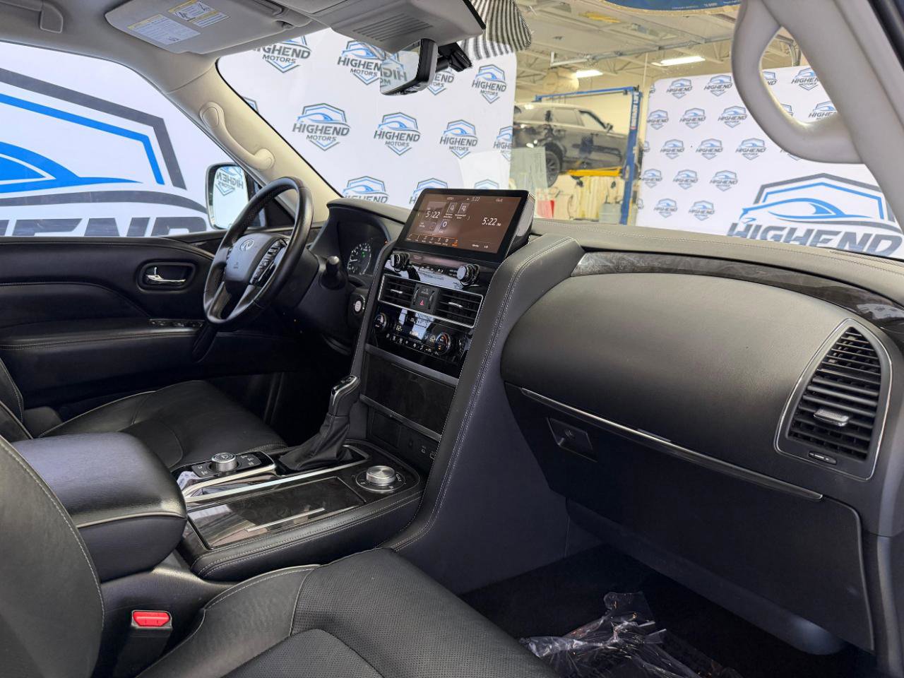 Used 2024 INFINITI QX80 Luxe image 30