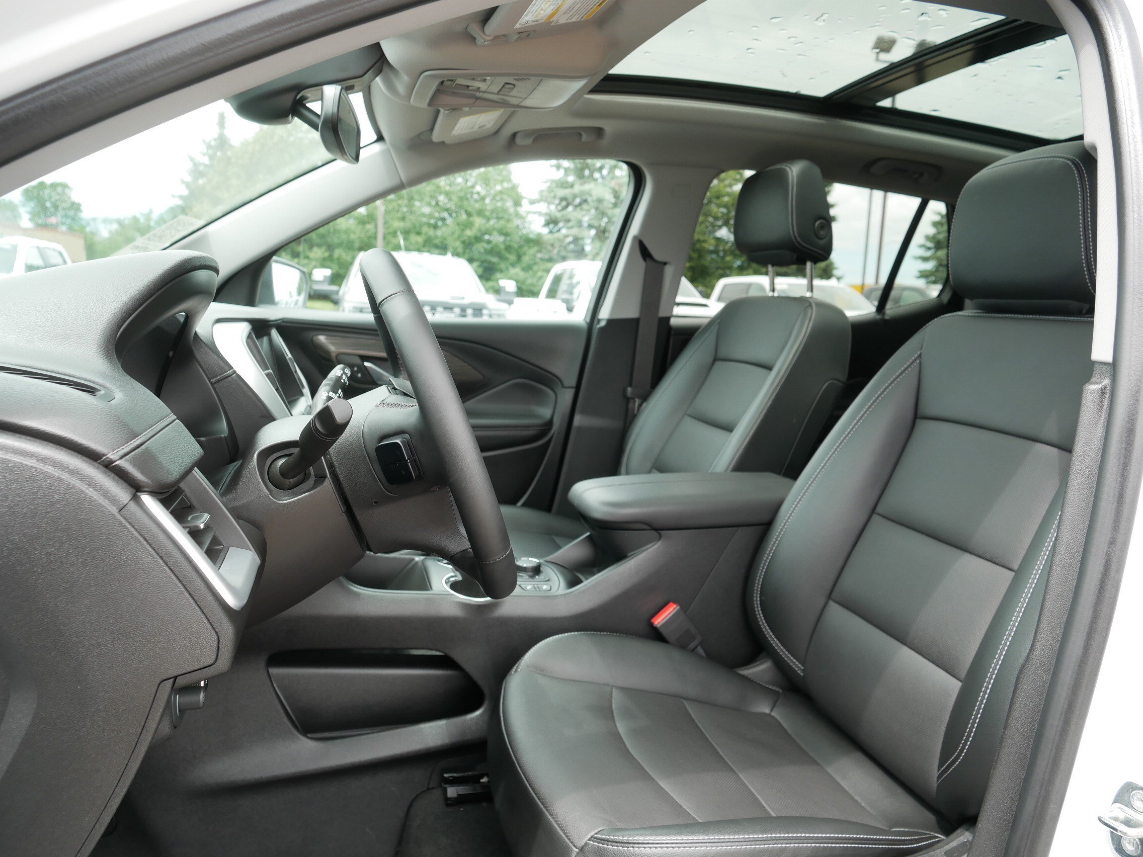 Used 2023 GMC Terrain SLT w/ Infotainment Package II AWD/4WD image 34