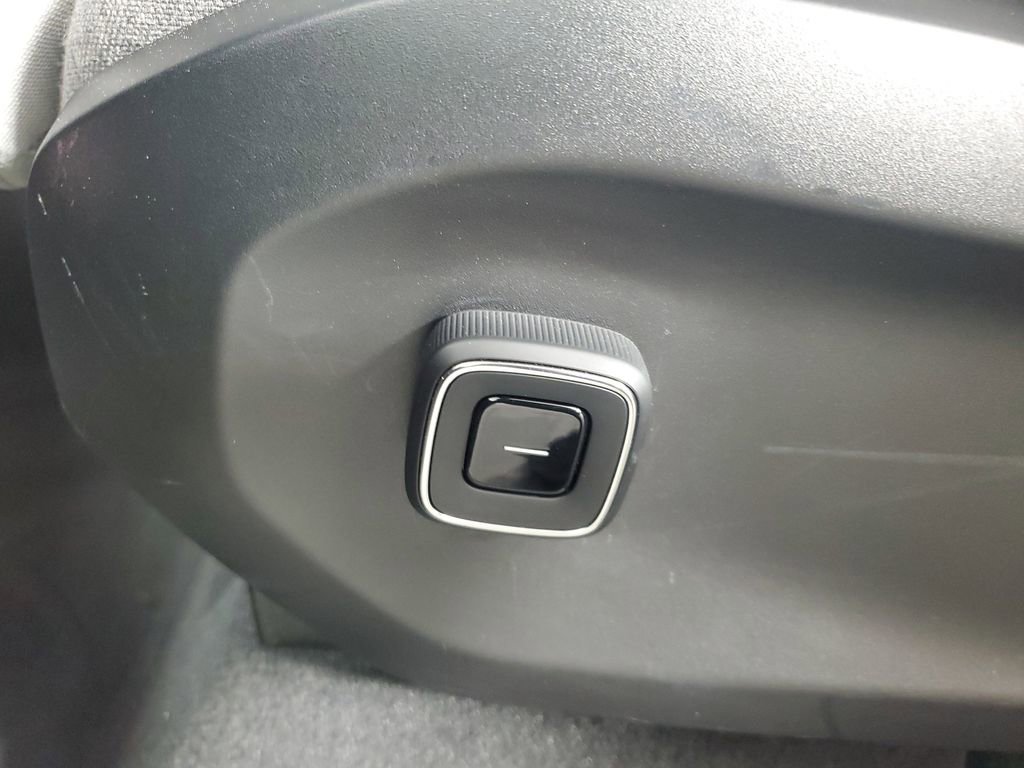Certified 2025 Volvo EX90 Ultra AWD/4WD image 20