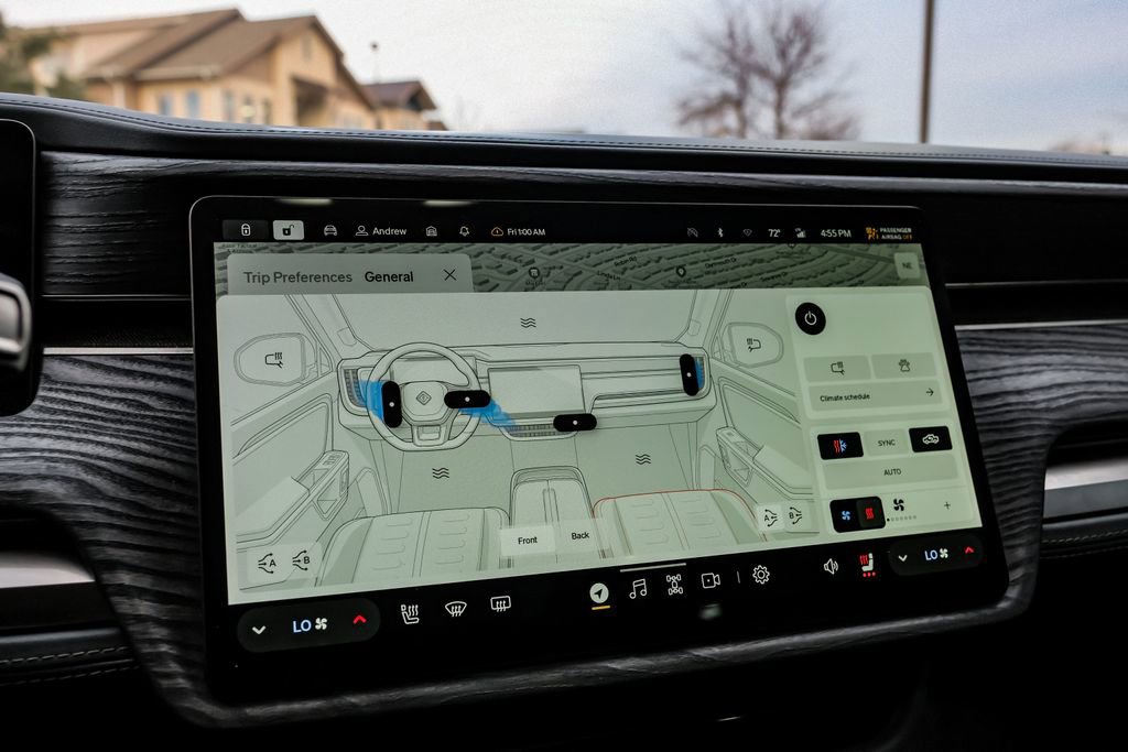 Used 2022 Rivian R1T Adventure image 32