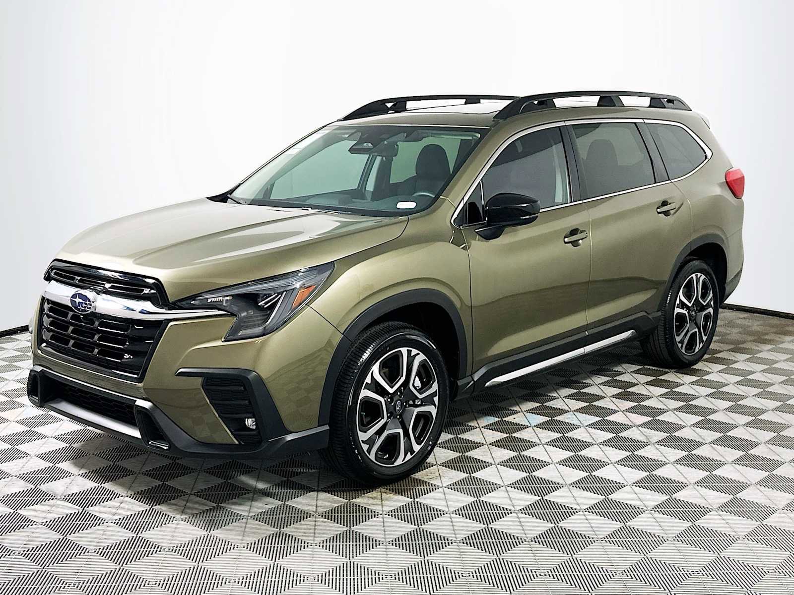 New 2025 Subaru Ascent Limited image 3