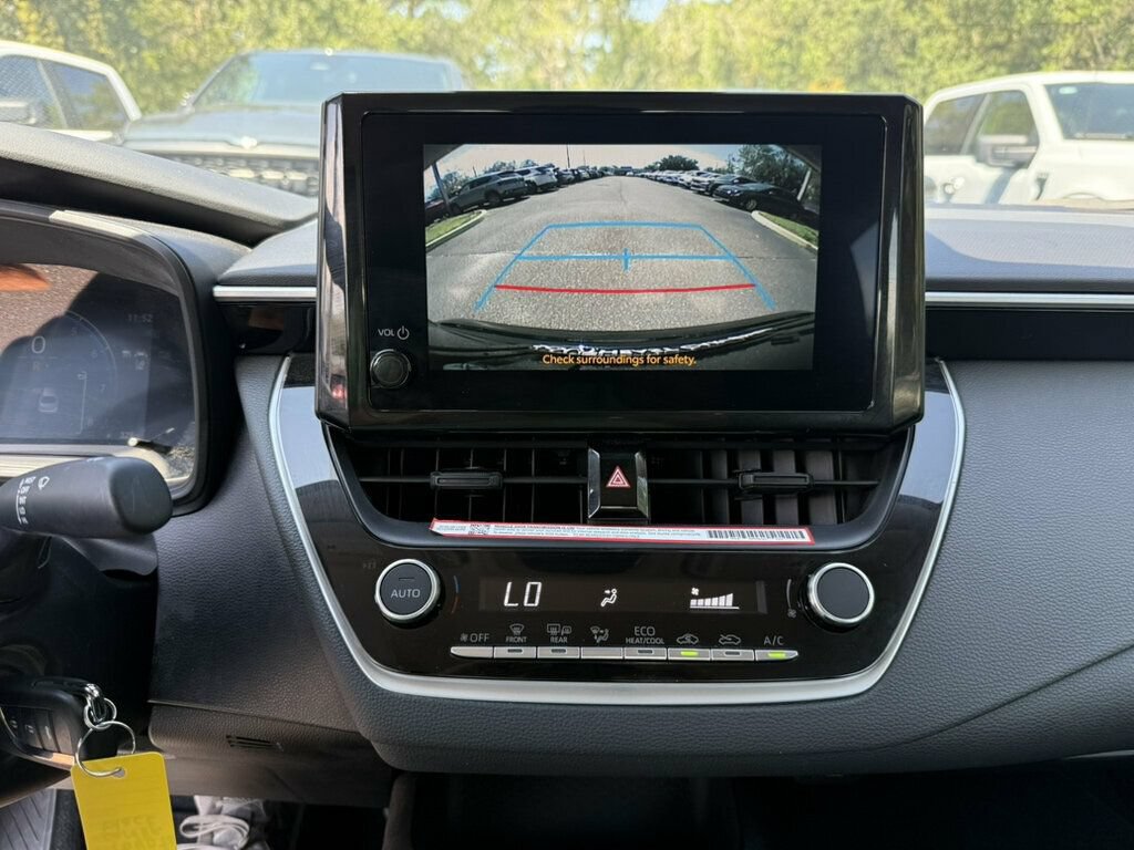 Used 2026 Toyota Corolla LE FWD image 6
